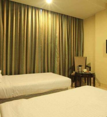 Hotel Ashoka, Pune Yerandwane ภายนอก รูปภาพ